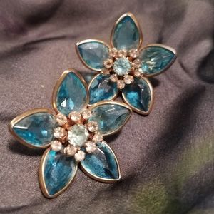 Vintage crystal flower earrings